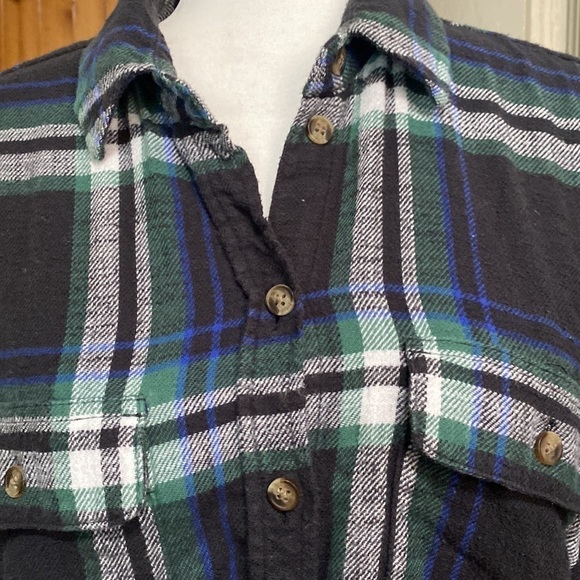 AMERICAN Eagle Oversized Fit Flannel size Small - Picture 4 of 11